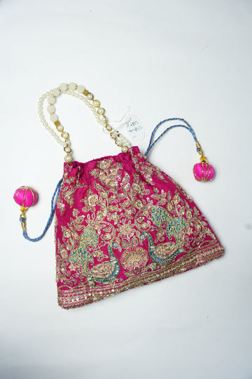 Fiza Potli
