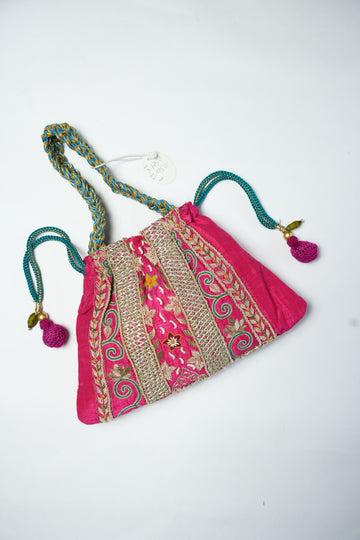 Nazakat Potli